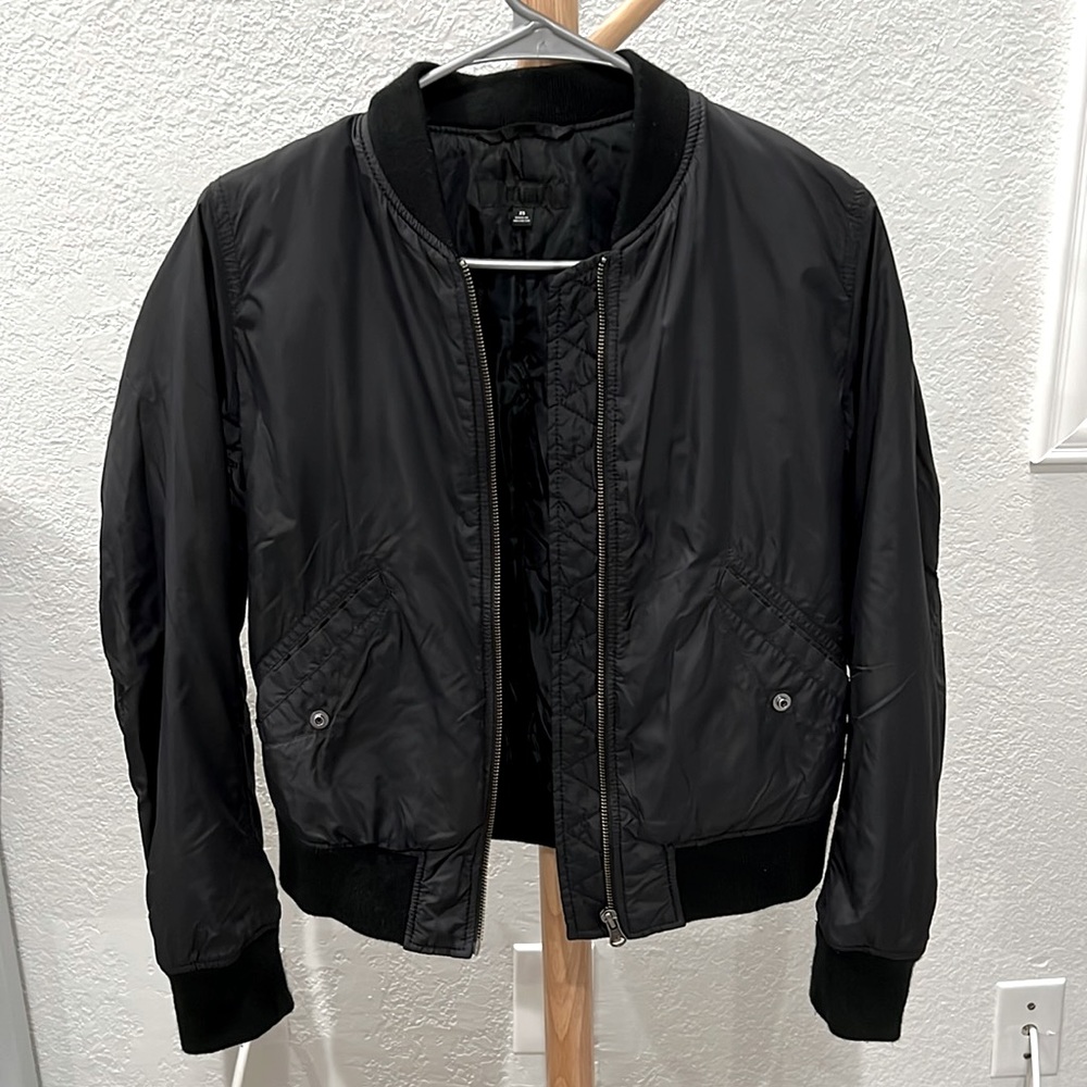 Uniqlo Women's Black Bomber Jacket Size XS
